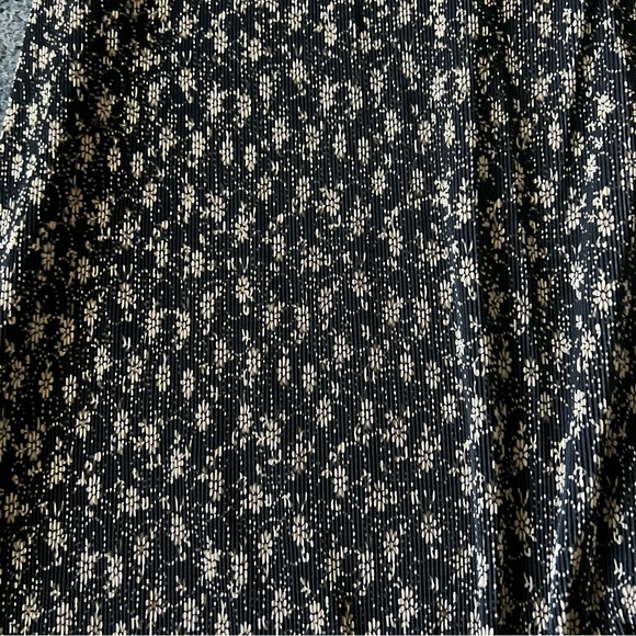 Vintage dressbarn pleated floral dress padded shoulder - Picture 5 of 6